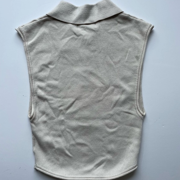 Fitted collared tank top - Picture 3 of 3